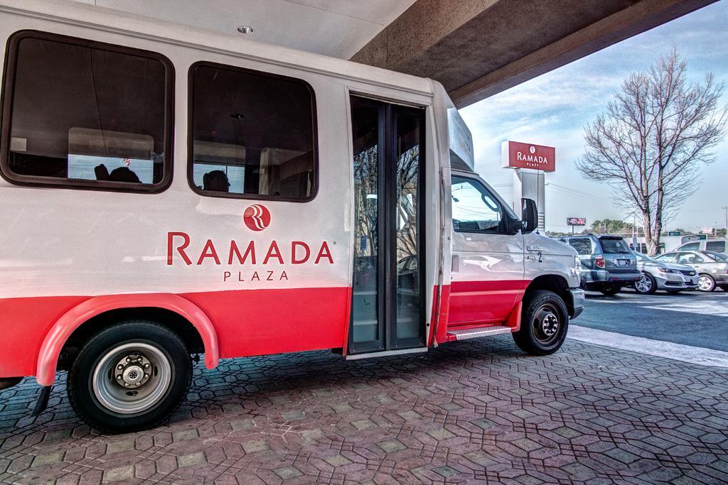 Hotel Ramada Plaza By Wyndham Atlanta Airport College Park Exterior foto