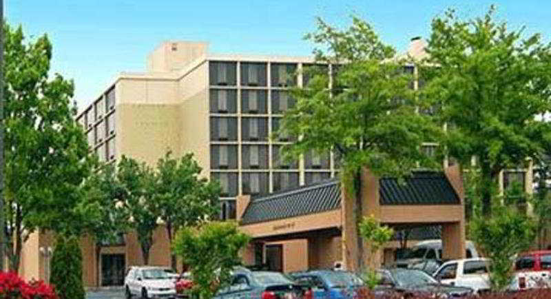 Hotel Ramada Plaza By Wyndham Atlanta Airport College Park Exterior foto