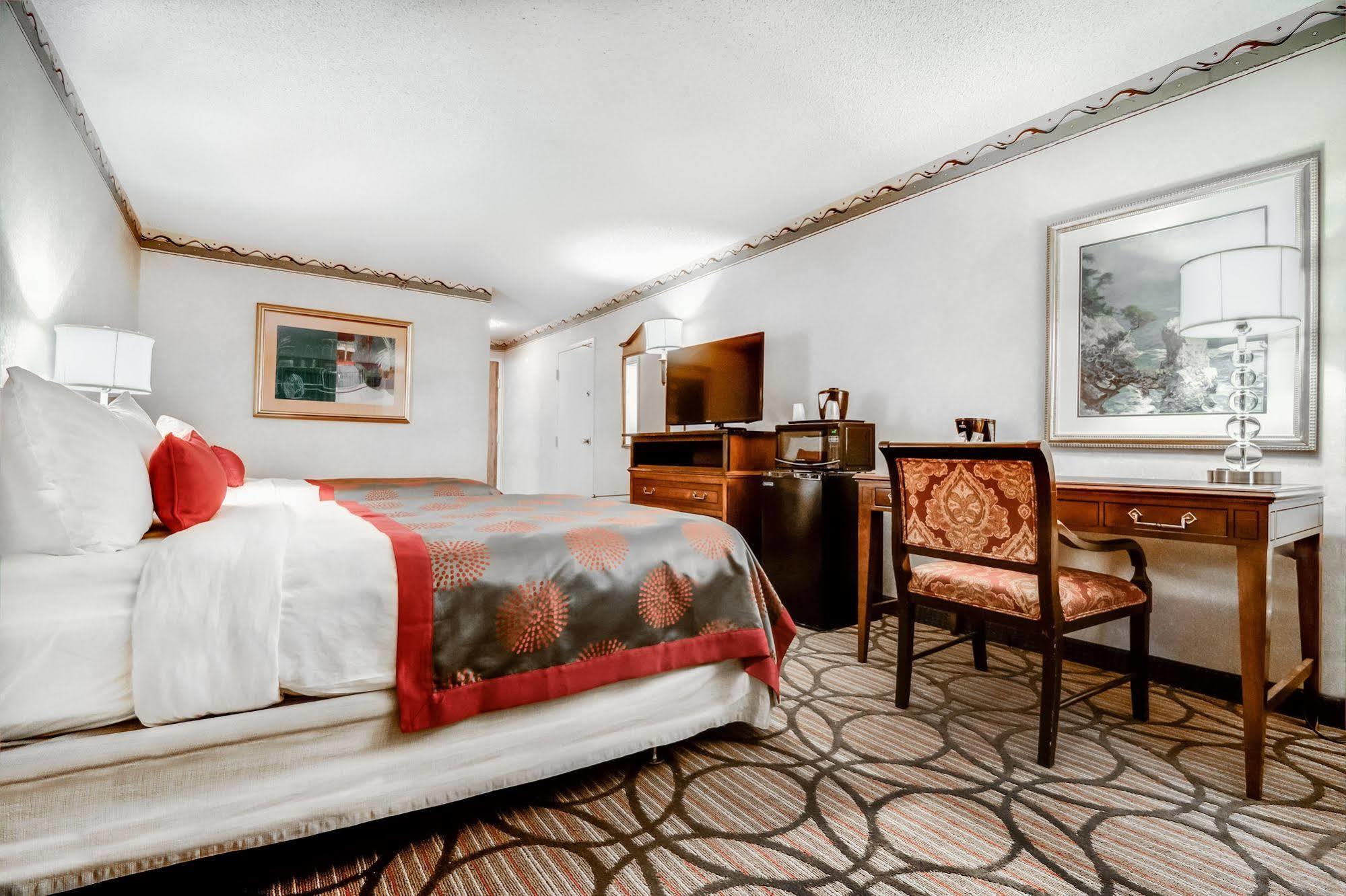 Hotel Ramada Plaza By Wyndham Atlanta Airport College Park Exterior foto