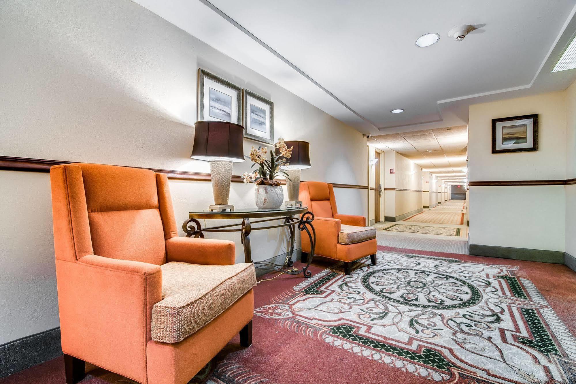 Hotel Ramada Plaza By Wyndham Atlanta Airport College Park Exterior foto